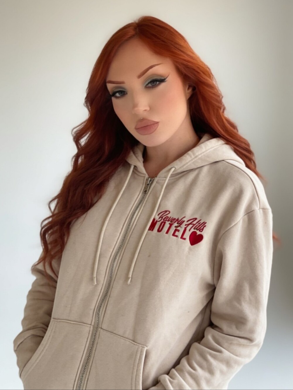 Beverly Hills Motel Cream Women's Hoodie